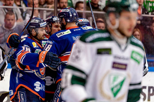 Växjös spelare jublar