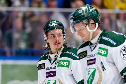 Färjestads Joakim Nygård och Johan Ryno deppar