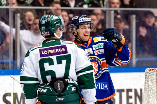 Växjös Robert Rosén jublar