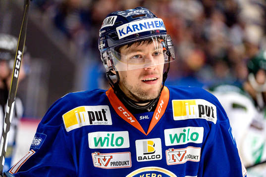 Växjös Robert Rosén jublar