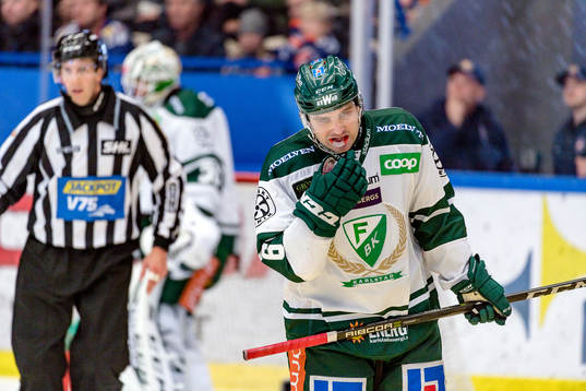 Färjestads Mikael Wikstrand deppar