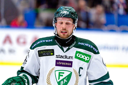 Färjestads Alexander Johansson deppar