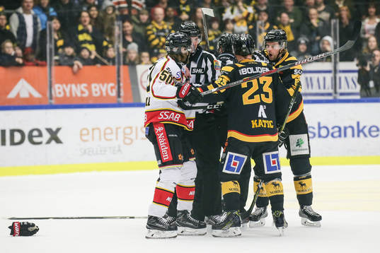 Skellefteås Mark Katic och Michael Kostka