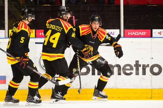 Brynäs Aaron Palushaj jublar med Lukas Kilström och Jacob