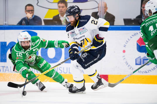 Rögles Jack Connolly och HV71 Robin Figren