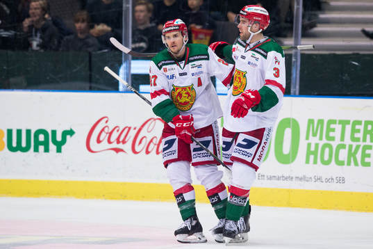 Moras Matt Bailey jublar ihop med Brandon Gormley