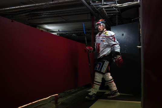 Örebros Viktor Amnér före ishockeymatchen i SHL mellan