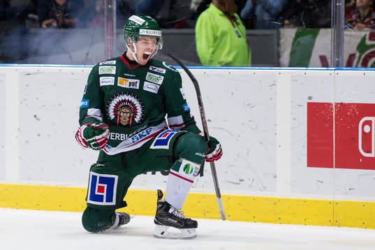 Frölundas Christoffer Ehn  jublar