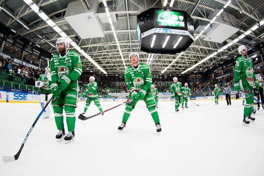 Rögles Jack Connolly jublar