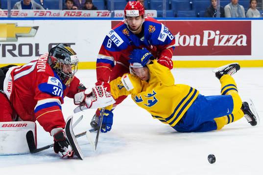 Rysslands målvakt Vladislav Sukhachyov och Yegor Zaitsev