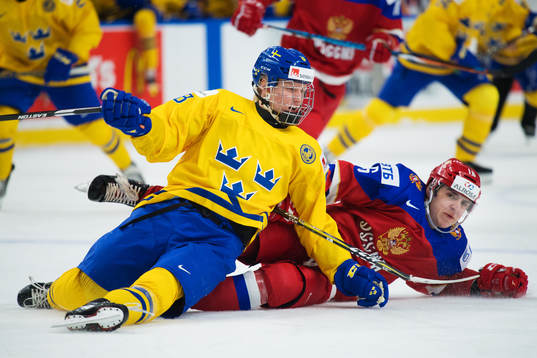 Sveriges Rasmus Dahlin och Rysslands Andrei Altybarmakyan