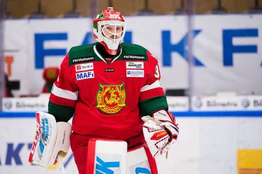 Moras målvakt Christian Engstrand före ishockeymatchen i