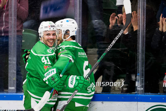Rögles Daniel Widing och Craig Schira jublar