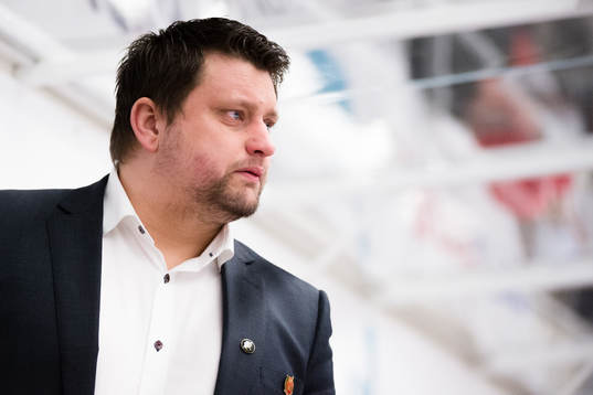 Moras tränare Mattias Karlin