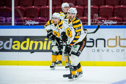 Skellefteås Jimmie Ericsson innan ishockeymatchen i SHL