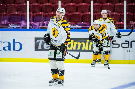Skellefteås Jimmie Ericsson innan ishockeymatchen i SHL