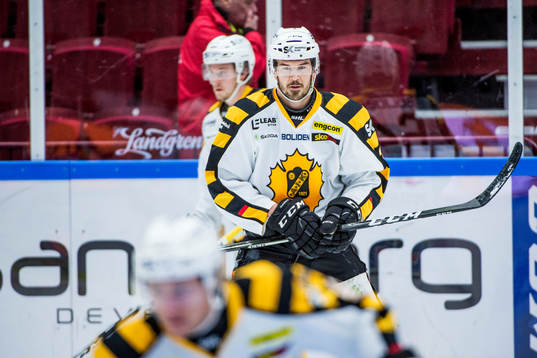 Skellefteås Jimmie Ericsson innan ishockeymatchen i SHL