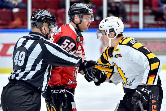 Malmö Redhawks Anton Mylläri och Skellefteås Linus
