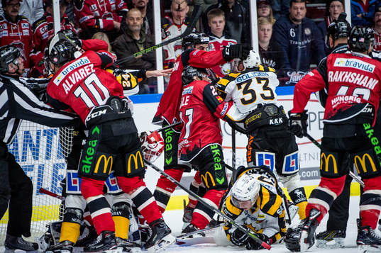 Bråk mellan Malmö Redhawks och Skellefteås spelare