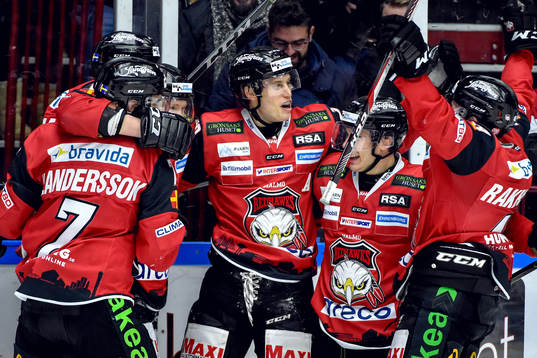 Malmö Redhawks Robin Alvarez jublar med lagkamrater