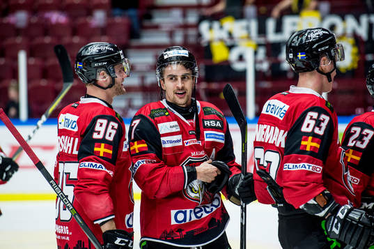 Malmö Redhawks Nils Andersson jublar