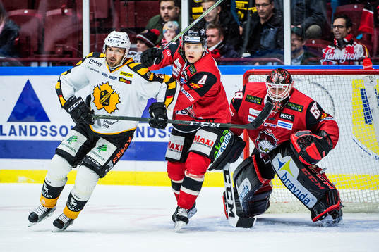 Skellefteås Jimmie Ericsson mot Malmö Redhawks Tuukka