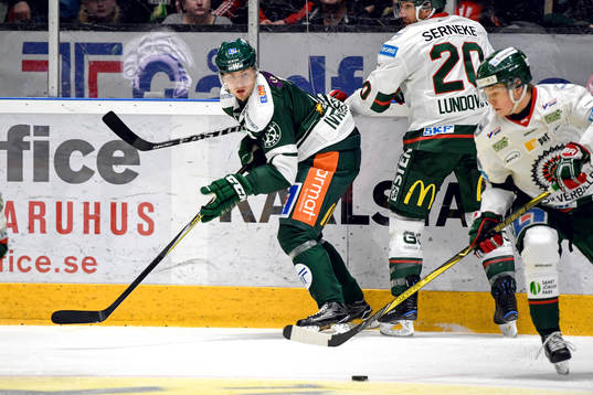 Färjestads Johan Ivarsson och Frölundas Joel Lundqvist
