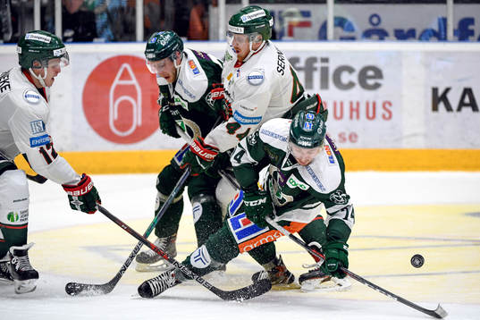 Färjestads Per Åslund  och Rasmus Asplund och Frölundas