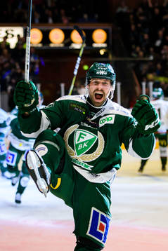 Färjestads Dick Axelsson jublar