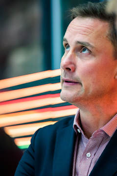 Frölundas tränare Roger Rönnberg deppar