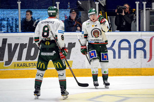 Frölundas Carl Grundström jublar