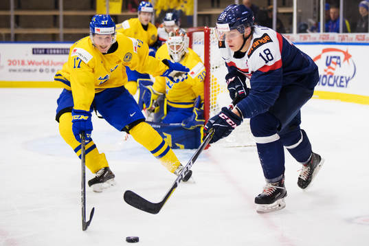 Sveriges Fredrik Karlström utmanas av Slovakiens Adam Liska