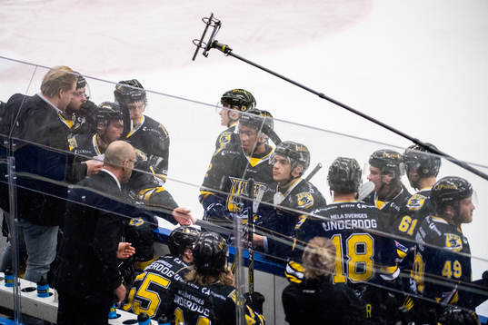 Pantern tar timeout i tredje perioden