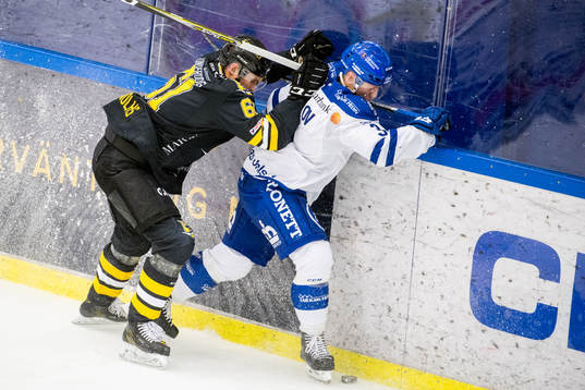 Panterns Martin Janolhs och Leksands Daniel Bertov i