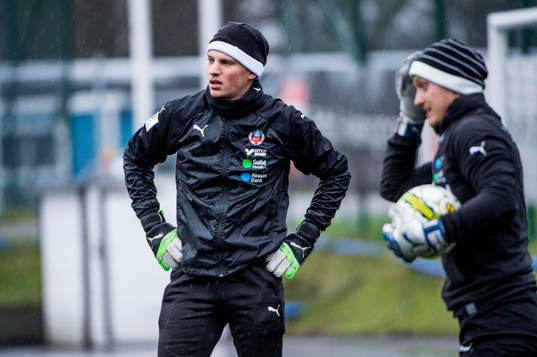 Målvakt Ilija Jurisic och målvakt Pär Hansson