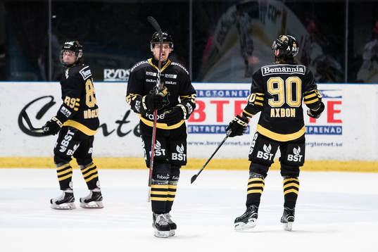 s David Berg deppar med Robin Axbom och Nils Höglander