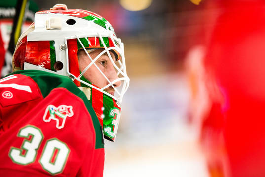Moras målvakt Mattias Pettersson före ishockeymatchen i