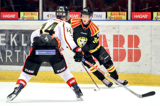 Brynäs Linus Ölund och Luleås Jonas Berglund