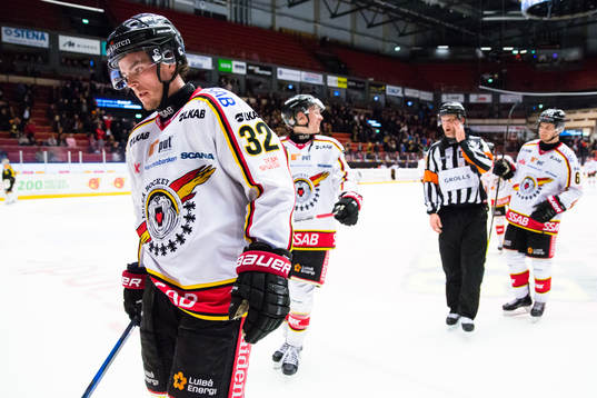Luleås Oscar Engsund deppar