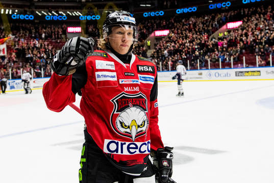 Malmö Redhawks Marcus Sylvegård jublar
