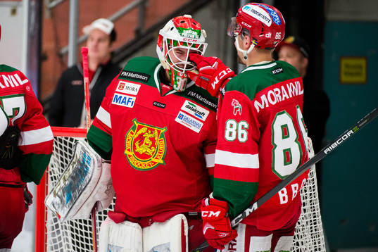 Moras målvakt Mattias Pettersson och Mathias Bromé jublar