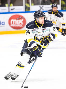 s Stefan Elliott