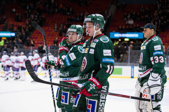 Frölundas Jesper Emanuelsson och Victor Olofsson deppar