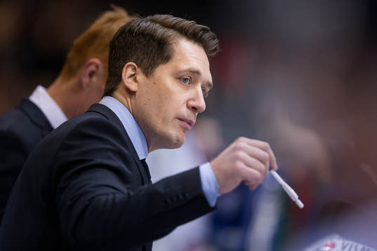 Växjös tränare Sam Hallam