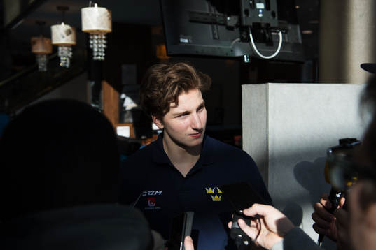 Sveriges Jacob Moverare vid en pressträff