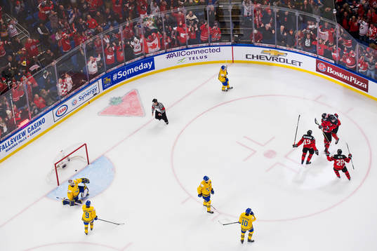 Kanadas Drake Batherson, Victor Mete, Tyler Steenbergen och