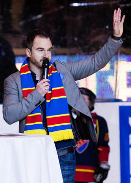 Djurgårdens före detta målvakt Mikael Tellqvist tackas