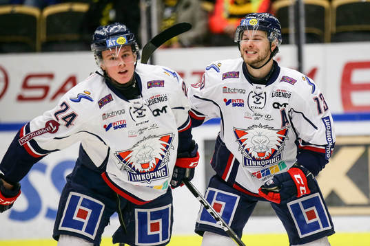 Linköpings Olle Lycksell och Andrew Gordon och jublar