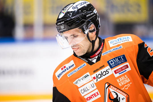 Karlskronas Cory Murphy  deppar