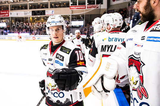 Malmö Redhawks Robin Alvarez jublar